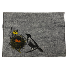 Load image into Gallery viewer, Felt Bag with Bird
